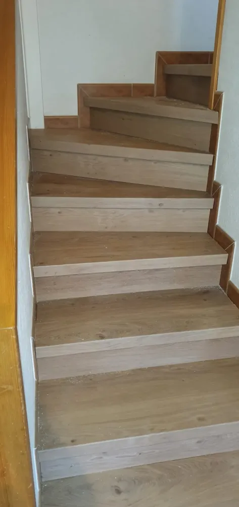 Réalisation d’un habillage d’escalier à Souffelweyersheiwebp